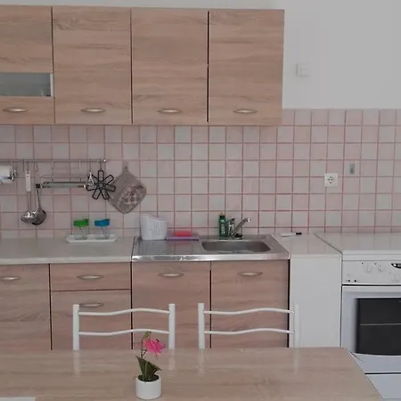 Apartman Lana Apartment *